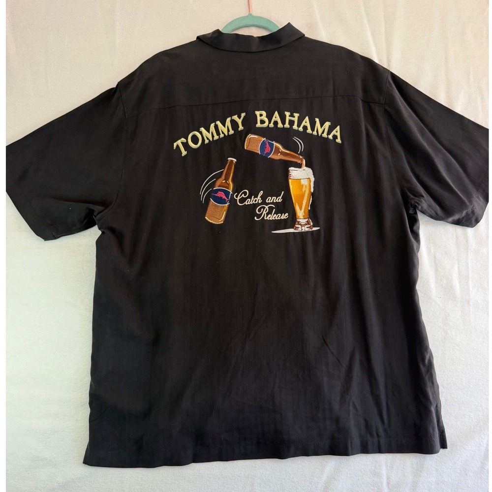Tommy Bahama Catch and Release Silk Camp Shirt Mens XL Black Beer Embroidered